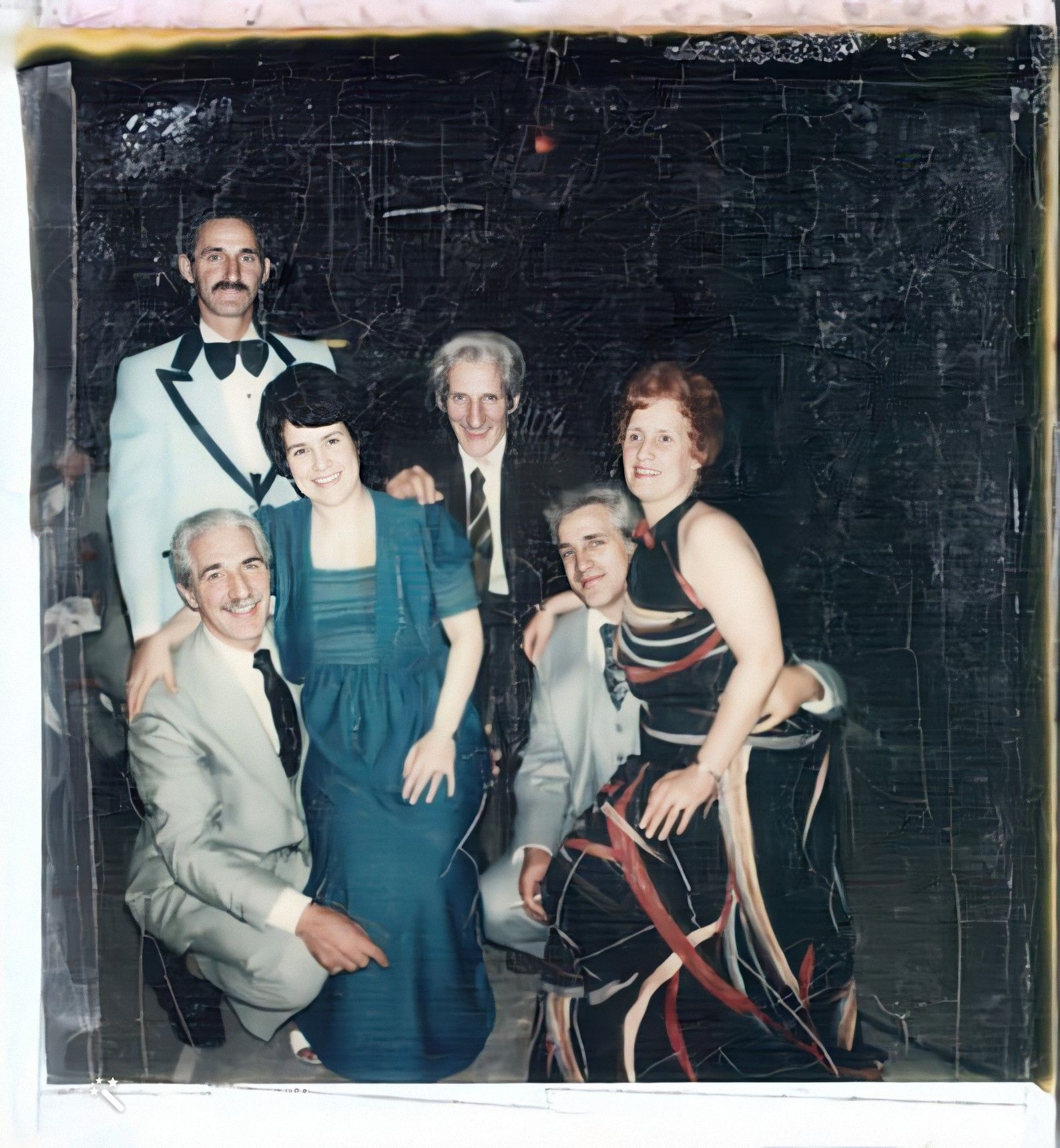 Enfants d'Eugene Whissell et Valéda Champagne
G-D: Roger 
avant: William (Bill), Jacqueline, Maurice, Rolland, Aline